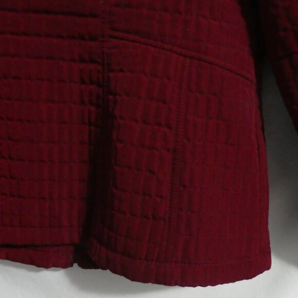 GALLERY | large | Burgundy Quilted Zip-Up Jacket | Button Waist Details - Picture 16 of 16
